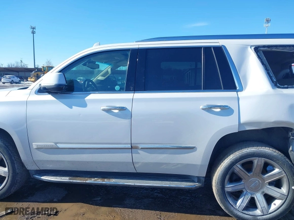 2016 Cadillac Escalade Luxury Collection with VIN 1GYS4BKJ6GR426614, listed as a IAAI auction lot 41604752 with 101,843 mi miles. Bid and sale history available at carsss.com. Image 14.