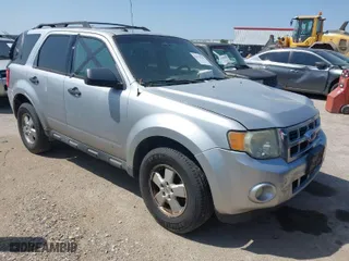 2010 Ford Escape XLT with VIN 1FMCU0D70AKC49781, listed as a IAAI auction lot 41916765 with 1 mi miles. Bid and sale history available at carsss.com. Image 1.