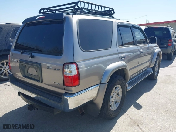 2001 Toyota 4Runner SR5 with VIN JT3HN86R810333948, listed as a IAAI auction lot 41832267 with 181,619 mi miles. Bid and sale history available at carsss.com. Image 4.