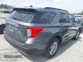 2022 Ford Explorer XLT with VIN 1FMSK8DH9NGA23286, listed as a IAAI auction lot 41769916 with 51,644 mi miles. Bid and sale history available at carsss.com. Image 4.