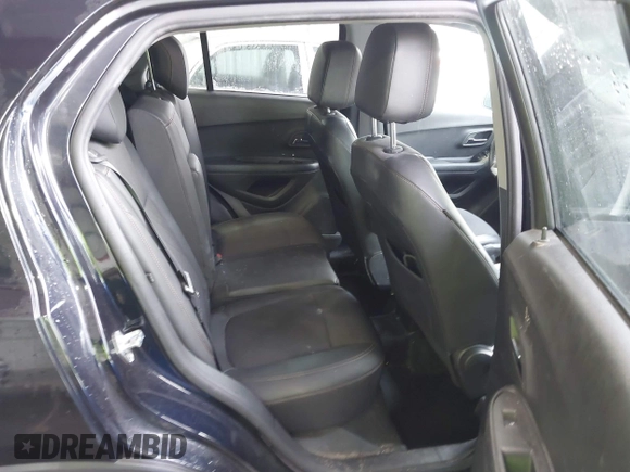 2022 Chevrolet Trax LT with VIN KL7CJPSM9NB564368, listed as a IAAI auction lot 41715716 with 42,421 mi miles. Bid and sale history available at carsss.com. Image 8.