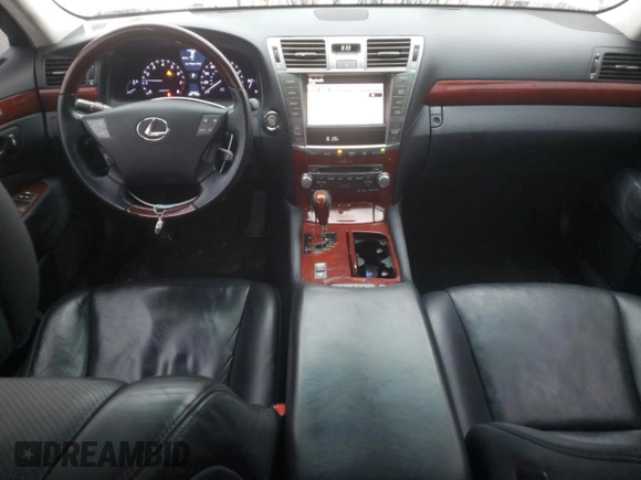 2012 Lexus LS 460 L z VIN JTHDL5EF6C5004160, wystawiony jako Copart lot #43017625 z przebiegiem 132 874 mil mil oraz Szkoda całkowita • Salvage title. Historia ofert i sprzedaży dostępna na DreamBid. Obrazek 8.