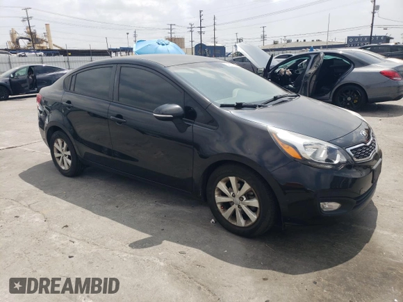 2014 Kia Rio EX z VIN KNADN4A3XE6377570, wystawiony jako Copart lot #54705705 z przebiegiem 63 982 mil mil oraz Tytuł czysty. Historia ofert i sprzedaży dostępna na DreamBid. Obrazek 4.