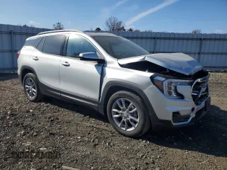 2022 GMC Terrain SLT with VIN 3GKALPEV3NL167640, listed as a Copart auction lot 79081684 with 1,212 mi miles and Salvage Title. Bid and sale history available at carsss.com. Image 4.