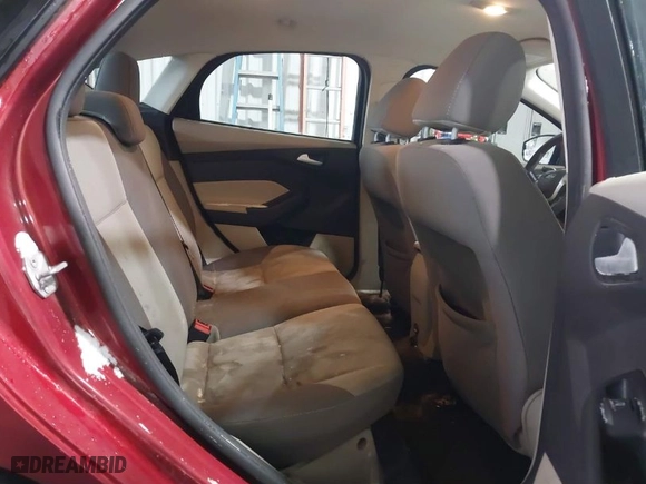 2014 Ford Focus SE with VIN 1FADP3K27EL165701, listed as a IAAI auction lot 41592736 with 119,115 mi miles. Bid and sale history available at carsss.com. Image 8.