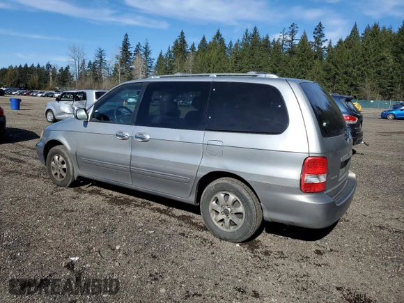 2004 Kia Sedona LX with VIN KNDUP131646582289, listed as a Copart auction lot 47321625 with 207,453 mi miles and Salvage Title. Bid and sale history available at carsss.com. Image 2.