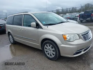 2014 Chrysler Town & Country Touring with VIN 2C4RC1BG6ER372289, listed as a IAAI auction lot 41953910 with 181,339 mi miles. Bid and sale history available at carsss.com. Image 1.