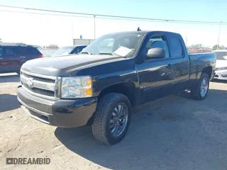2008 Chevrolet Silverado 1500 LT w/1LT with VIN 2GCEC19JX81125294, listed as a IAAI auction lot 41739837 with 123,689 mi miles. Bid and sale history available at carsss.com. Image 2.