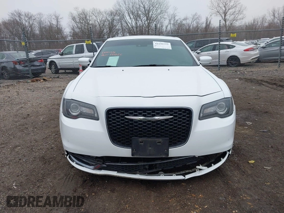 2018 Chrysler 300 with VIN 2C3CCAGG2JH269969, listed as a IAAI auction lot 41199752 with 99,332 mi miles. Bid and sale history available at carsss.com. Image 12.