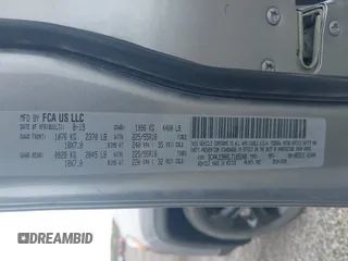 2020 Jeep Compass Altitude z VIN 3C4NJCBB8LT105248, wystawiony jako IAAI lot #42021423 z przebiegiem 93 004 mil mil oraz . Historia ofert i sprzedaży dostępna na DreamBid. Obrazek 9.