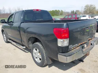 2010 Toyota Tundra 4WD Truck with VIN 5TFUM5F14AX015516, listed as a IAAI auction lot 42118639 with 204,489 mi miles. Bid and sale history available at carsss.com. Image 3.