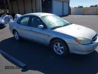 2001 Ford Taurus SES Standard z VIN 1FAFP55241G240440, wystawiony jako IAAI lot #42179273 z przebiegiem 130 180 mil mil oraz . Historia ofert i sprzedaży dostępna na DreamBid. Obrazek 1.