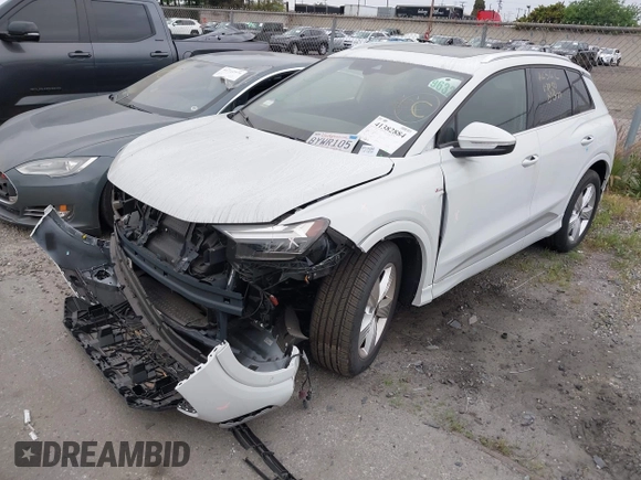 2024 Audi Q4 e-tron Premium Plus with VIN WA1LUBFZ0RP034490, listed as a IAAI auction lot 41382884 with 738 mi miles and . Bid and sale history available at DreamBid. Image 21.