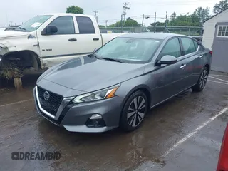 2020 Nissan Altima SL z VIN 1N4BL4EVXLC138536, wystawiony jako IAAI lot #42123765 z przebiegiem 101 093 mil mil oraz . Historia ofert i sprzedaży dostępna na DreamBid. Obrazek 2.