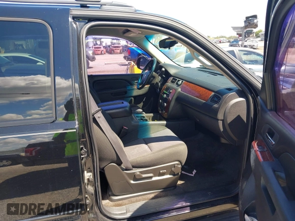 2011 Chevrolet Avalanche LS with VIN 3GNMCEE01BG102296, listed as a IAAI auction lot 42259168 with 183,888 mi miles and . Bid and sale history available at DreamBid. Image 5.