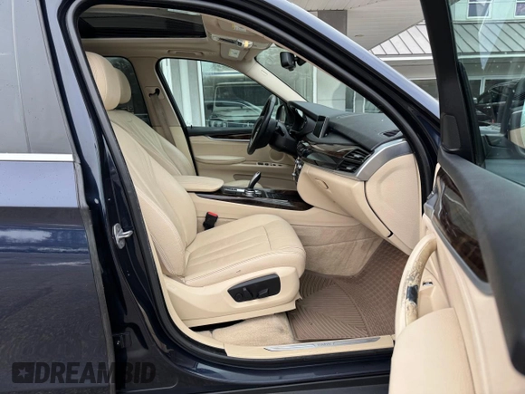2015 BMW X5 xDrive35d with VIN 5UXKS4C59F0N06077, listed as a Copart auction lot 42059995 with 169,552 mi miles and Clean Title. Bid and sale history available at carsss.com. Image 5.