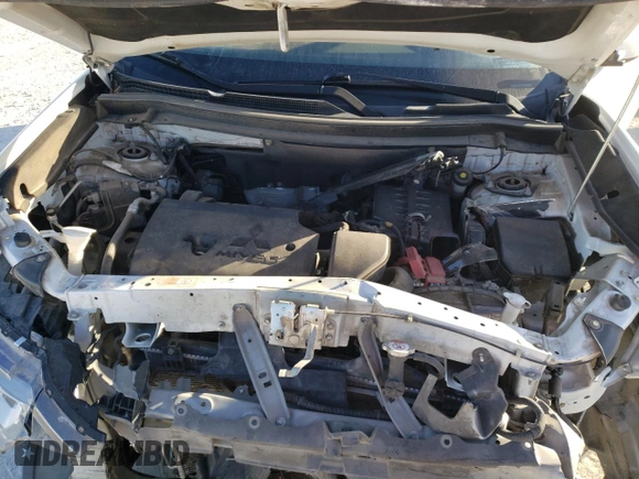 2020 Mitsubishi Outlander SE z VIN JA4AD3A38LZ021238, wystawiony jako Copart lot #48389905 z przebiegiem 162 038 mil mil oraz Szkoda całkowita • Salvage title. Historia ofert i sprzedaży dostępna na DreamBid. Obrazek 14.