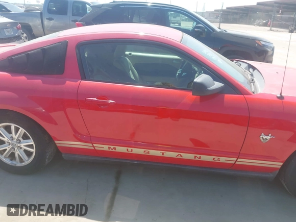 2009 Ford Mustang with VIN 1ZVHT80N295114597, listed as a IAAI auction lot 42013099 with 117,370 mi miles and . Bid and sale history available at carsss.com. Image 14.