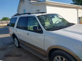 2011 Ford Expedition XLT z VIN 1FMJU1H54BEF17933, wystawiony jako IAAI lot #42077149 z przebiegiem 238 905 mil mil oraz . Historia ofert i sprzedaży dostępna na DreamBid. Obrazek 14.