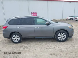 2016 Nissan Pathfinder Platinum with VIN 5N1AR2MN1GC621490, listed as a IAAI auction lot 42410841 with 120,651 mi miles and . Bid and sale history available at DreamBid. Image 13.