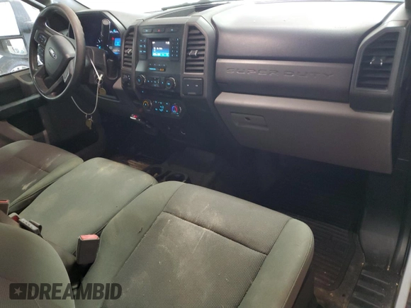 2018 Ford F-250 XL z VIN 1FT7X2A63JED00631, wystawiony jako Copart lot #41529615 z przebiegiem 104 753 mil mil oraz Szkoda całkowita • Salvage title. Historia ofert i sprzedaży dostępna na DreamBid. Obrazek 8.