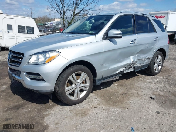 2013 Mercedes-Benz M-Class ML 350 with VIN 4JGDA5HB9DA259471, listed as a IAAI auction lot 41992294 with 125,550 mi miles. Bid and sale history available at carsss.com. Image 16.