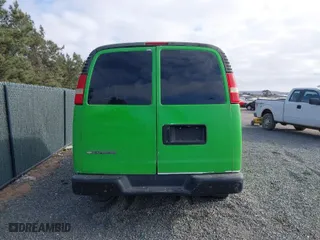 2009 Chevrolet Express Cargo Van with VIN 1GCFG15XX91110756, listed as a IAAI auction lot 41556340 with 1 mi miles. Bid and sale history available at carsss.com. Image 16.