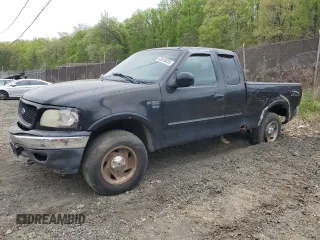 2000 Ford F-150 XL with VIN 1FTRX18W0YNC08668, listed as a Copart auction lot 53636035 with 0 mi miles and Salvage Title. Bid and sale history available at carsss.com. Image 1.