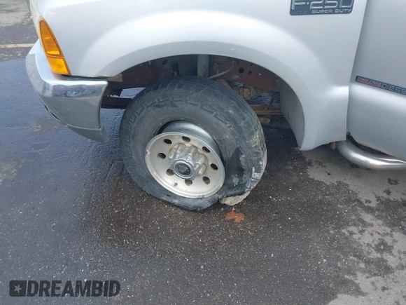 2000 Ford F-250 XL with VIN 1FTNX21F2YEE22107, listed as a IAAI auction lot 41928400 with 265,148 mi miles and . Bid and sale history available at DreamBid. Image 6.