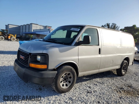 2009 GMC Savana Cargo Van with VIN 1GTFG15X091107882, listed as a Copart auction lot 47825745 with 357,222 mi miles and Salvage Title. Bid and sale history available at carsss.com. Image 1.