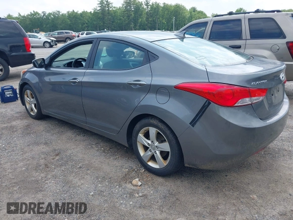 2013 Hyundai Elantra GLS z VIN 5NPDH4AE5DH449064, wystawiony jako IAAI lot #42481646 z przebiegiem 221 093 mil mil oraz . Historia ofert i sprzedaży dostępna na DreamBid. Obrazek 3.