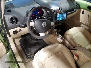 2005 Volkswagen New Beetle Coupe GLS with VIN 3VWCR31C85M406736, listed as a Copart auction lot 81484354 with 215,530 mi miles and Salvage Title. Bid and sale history available at carsss.com. Image 8.