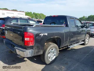 2009 Chevrolet Silverado 1500 LTZ with VIN 1GCEK39J59Z182591, listed as a IAAI auction lot 42030957 with 259,553 mi miles. Bid and sale history available at carsss.com. Image 4.