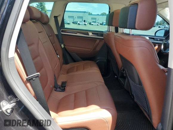 2016 Volkswagen Touareg Sport with VIN WVGEF9BP0GD007399, listed as a Copart auction lot 53990675 with 110,439 mi miles and Salvage Title. Bid and sale history available at DreamBid. Image 10.