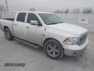 2015 Ram 1500 Lone Star z VIN 1C6RR6LT7FS769928, wystawiony jako IAAI lot #41502478 z przebiegiem 193 585 mil mil oraz . Historia ofert i sprzedaży dostępna na DreamBid. Obrazek 1.