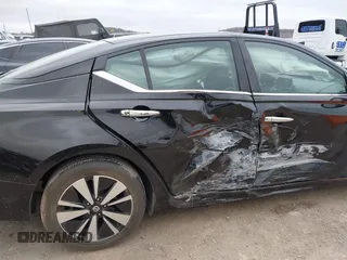2019 Nissan Altima 2.5 SV with VIN 1N4BL4DVXKC106377, listed as a IAAI auction lot 41830698 with 43,367 mi miles. Bid and sale history available at carsss.com. Image 6.