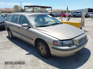 2004 Volvo V70 with VIN YV1SW61T542397583, listed as a IAAI auction lot 42788023 with 208,544 mi miles and . Bid and sale history available at DreamBid. Image 1.