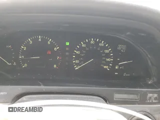 1990 Lexus LS z VIN JT8UF11E2L0037232, wystawiony jako Copart lot #78071464 z przebiegiem 184 853 mil mil oraz Nie do naprawy • Non repairable. Historia ofert i sprzedaży dostępna na DreamBid. Obrazek 9.
