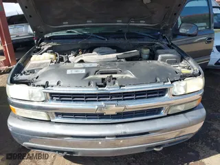 2002 Chevrolet Tahoe LT with VIN 1GNEK13Z92J289724, listed as a IAAI auction lot 42025254 with 190,749 mi miles. Bid and sale history available at carsss.com. Image 10.