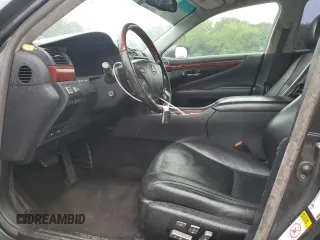 2007 Lexus LS 460 L z VIN JTHGL46F175016938, wystawiony jako Copart lot #56561085 z przebiegiem Nie podano mil oraz Tytuł czysty. Historia ofert i sprzedaży dostępna na DreamBid. Obrazek 7.
