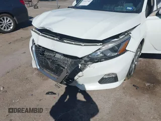 2020 Nissan Altima S with VIN 1N4BL4BV8LC131735, listed as a IAAI auction lot 41657382 with 121,267 mi miles and . Bid and sale history available at carsss.com. Image 6.