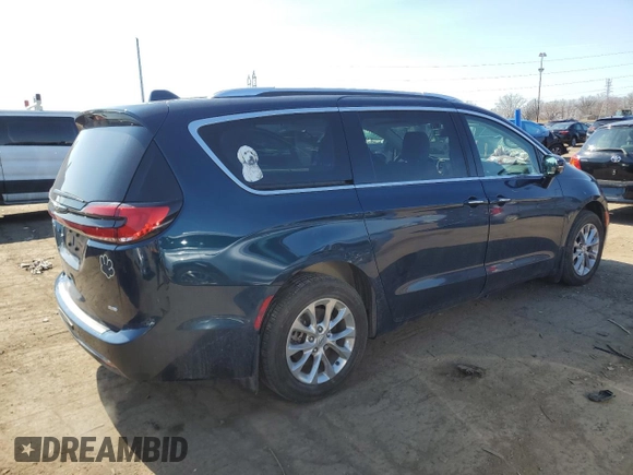 2021 Chrysler Pacifica Touring L with VIN 2C4RC3BG6MR591750, listed as a Copart auction lot 50486005 with 16,834 mi miles and Clean title. Bid and sale history available at DreamBid. Image 3.