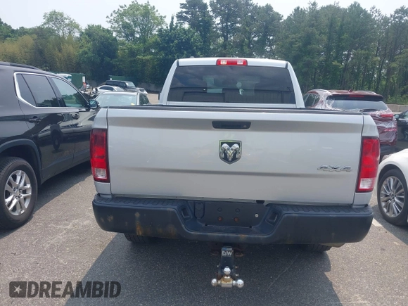 2018 Ram 1500 Tradesman с VIN 1C6RR7FM1JS238310, выставлен на аукционе IAAI как лот 42494212 с пробегом 73 413 миль миль и . История ставок и продаж доступна на DreamBid. Изображение 16.
