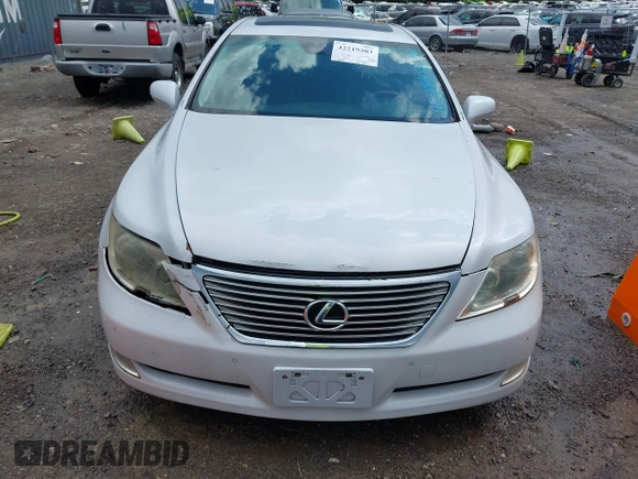 2008 Lexus LS 460 with VIN JTHBL46F185079274, listed as a IAAI auction lot 42219303 with 287,870 mi miles and . Bid and sale history available at DreamBid. Image 12.