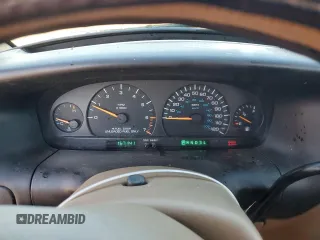 1998 Plymouth Voyager SE z VIN 1P4GP44G4WB522499, wystawiony jako Copart lot #73675104 z przebiegiem 167 141 mil mil oraz Szkody całkowita. Historia ofert i sprzedaży dostępna na DreamBid. Obrazek 9.