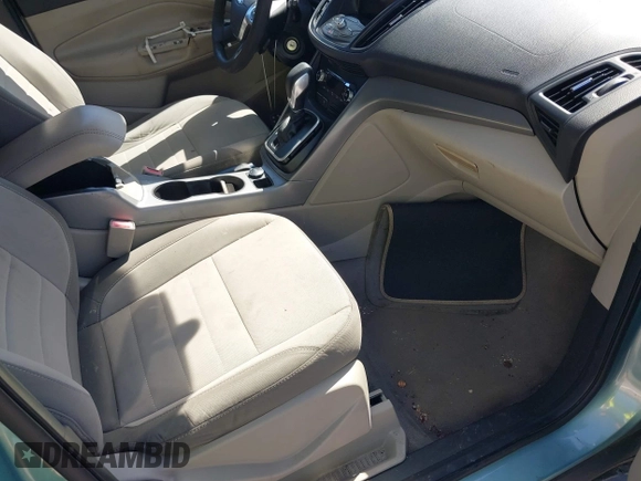 2013 Ford Escape SE z VIN 1FMCU0GX4DUC93738, wystawiony jako IAAI lot #42552635 z przebiegiem 167 729 mil mil oraz . Historia ofert i sprzedaży dostępna na DreamBid. Obrazek 5.