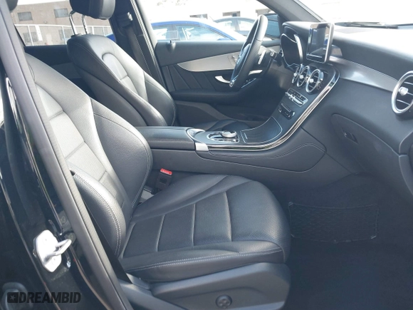 2019 Mercedes-Benz GLC with VIN WDC0J4KB5KF600462, listed as a IAAI auction lot 41709879 with 40,128 mi miles. Bid and sale history available at carsss.com. Image 5.