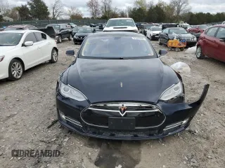 2013 Tesla Model S с VIN 5YJSA1DN9DFP01855, выставлен на аукционе Copart как лот 51257955 с пробегом 187 251 миль миль и Чистый • Clean title. История ставок и продаж доступна на DreamBid. Изображение 5.