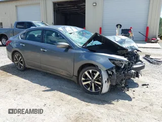 2017 Nissan Altima SV z VIN 1N4AL3AP2HC489509, wystawiony jako IAAI lot #42651575 z przebiegiem 138 361 mil mil oraz . Historia ofert i sprzedaży dostępna na DreamBid. Obrazek 1.