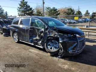 2023 Toyota Sienna Platinum with VIN 5TDESKFC6PS084698, listed as a Copart auction lot 80532734 with 16,884 mi miles and Salvage Title. Bid and sale history available at DreamBid. Image 4.